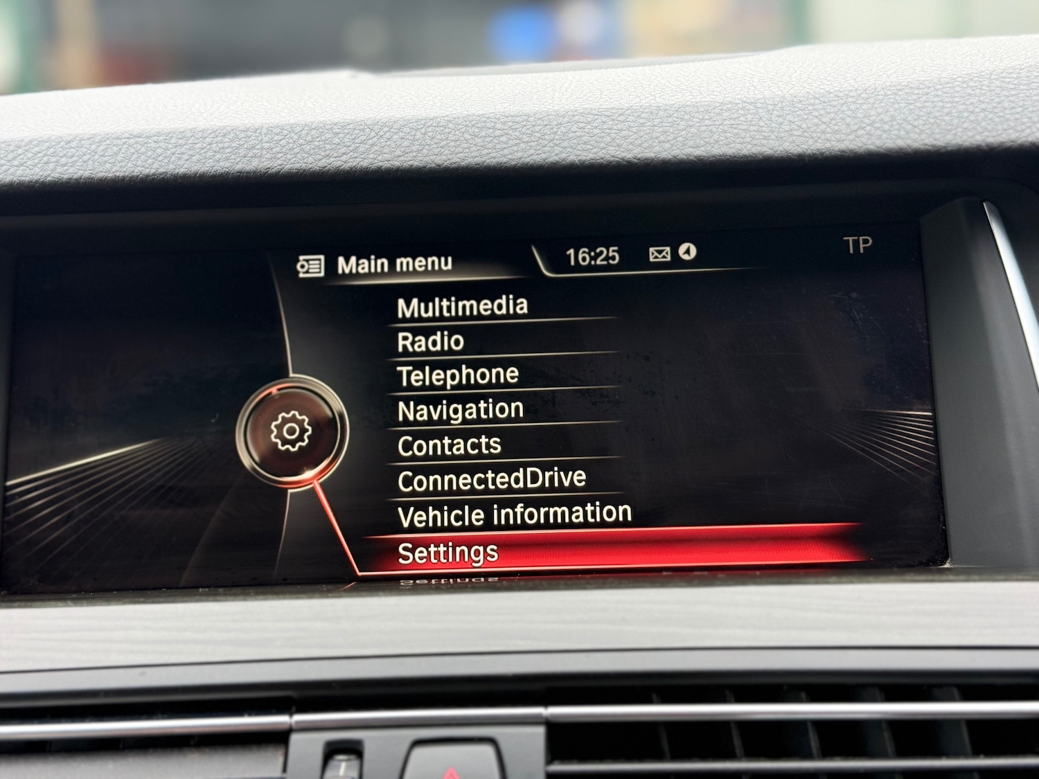 Used BMW 5 Series 2015 for sale - 77791701: Photo 44