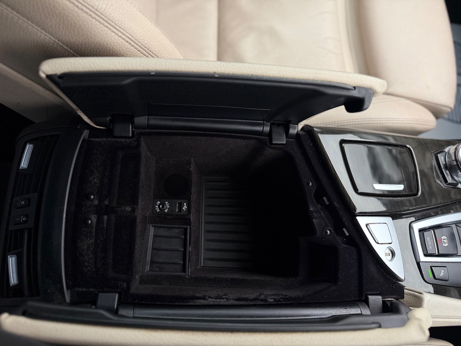 Used BMW 5 Series 2015 for sale - 77791701: Photo 54