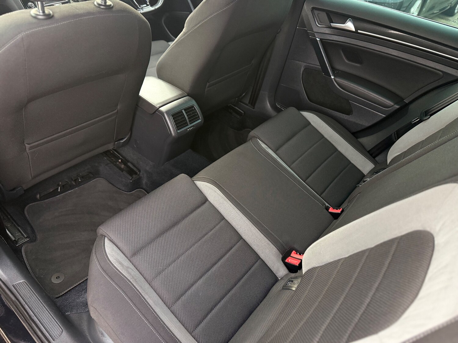 Used Volkswagen Golf 2016 for sale - 77520081: Photo 29