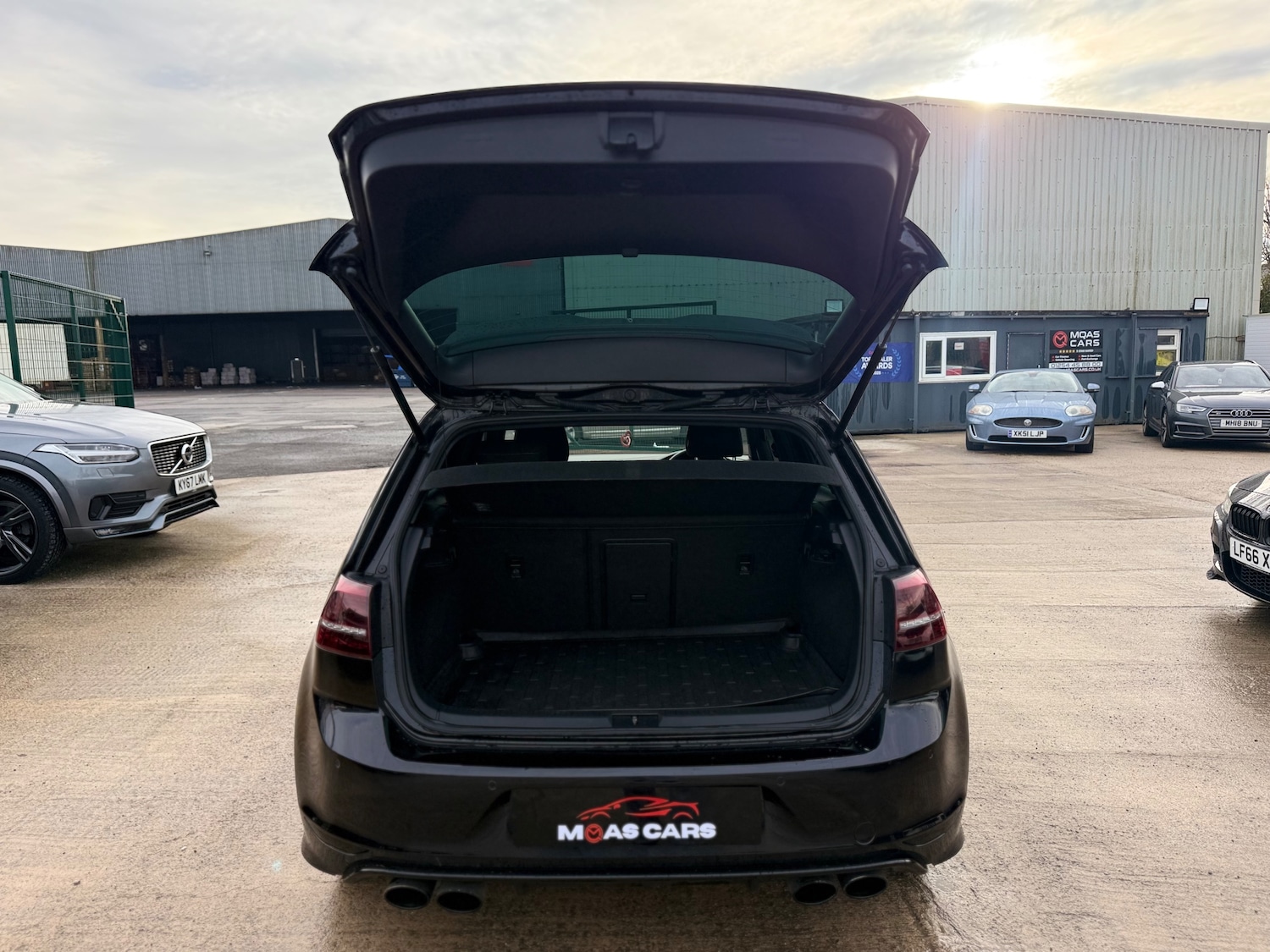 Used Volkswagen Golf 2016 for sale - 77520081: Photo 32