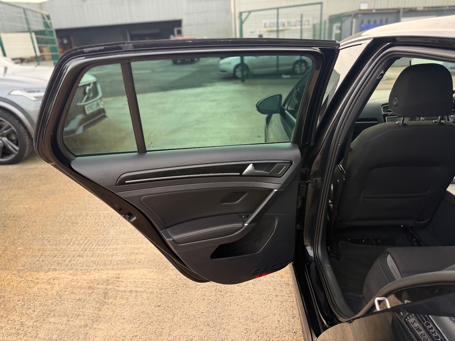 Used Volkswagen Golf 2016 for sale - 77520081: Photo 54