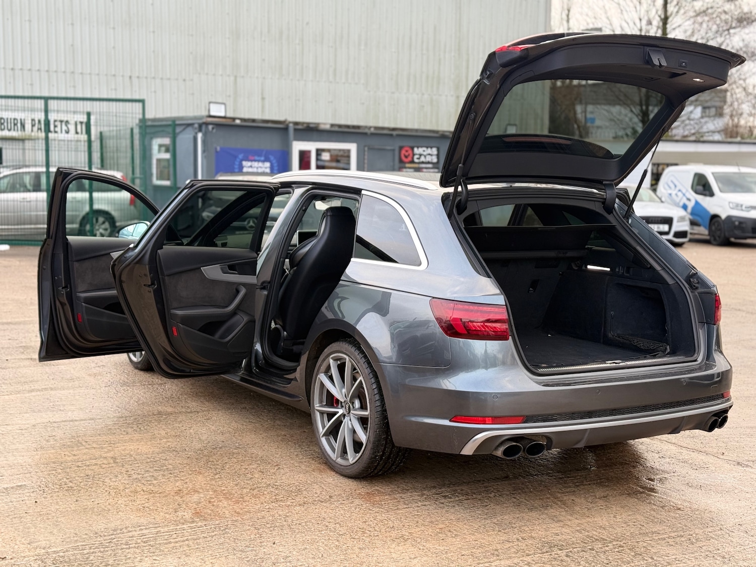 Used Audi S4 Avant 2018 for sale - 77104122: Photo 14