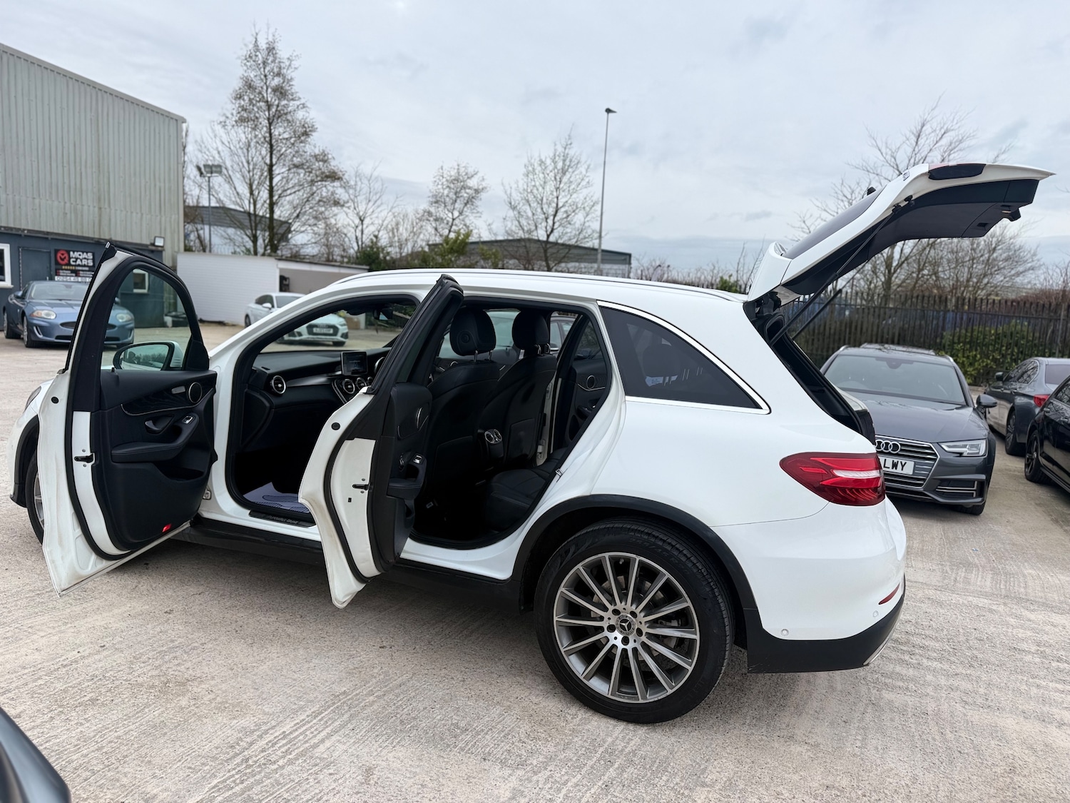 Used Mercedes-Benz GLC 2018 for sale - 77567827: Photo 13