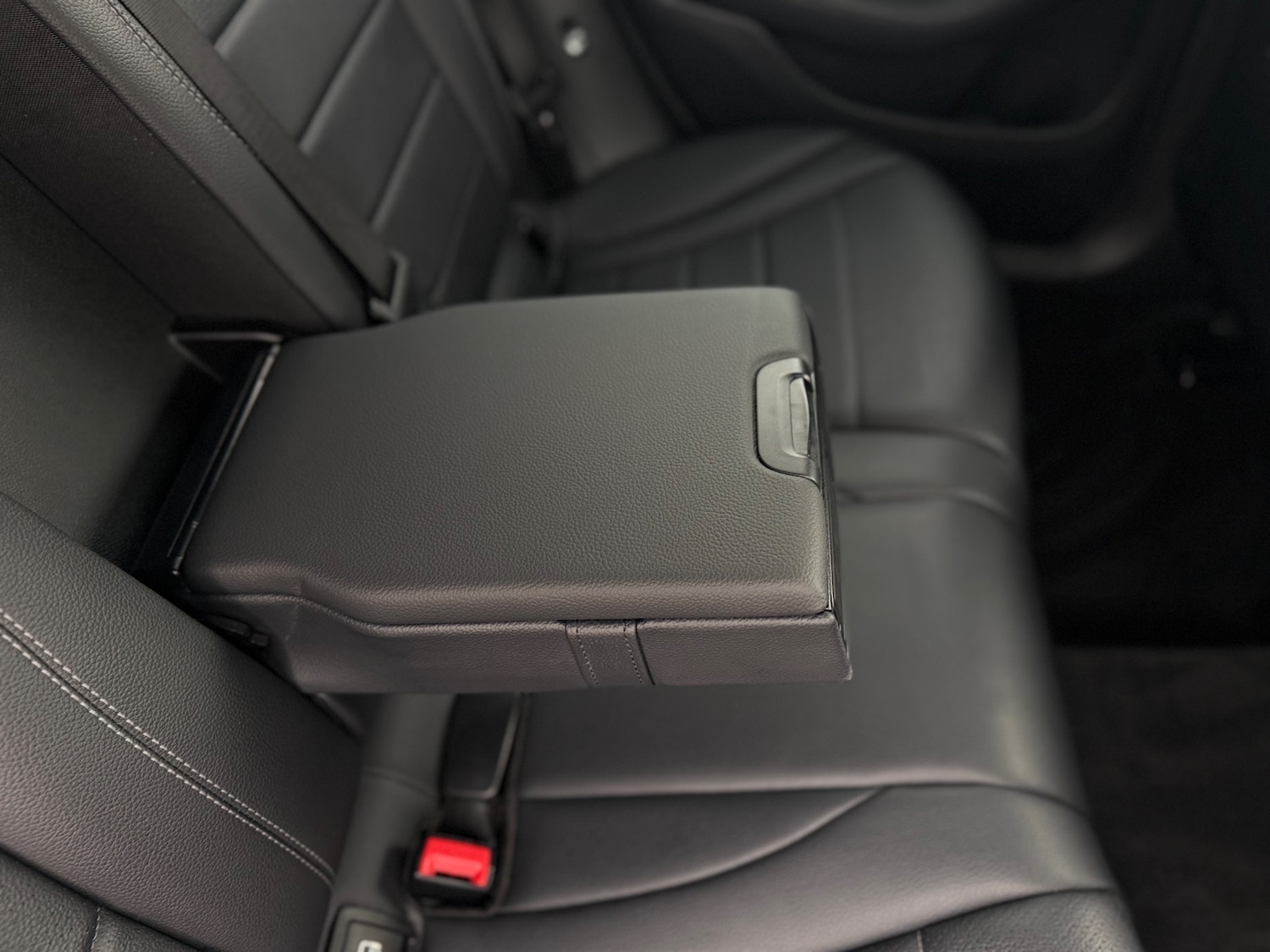 Used Mercedes-Benz GLC 2018 for sale - 77567827: Photo 28