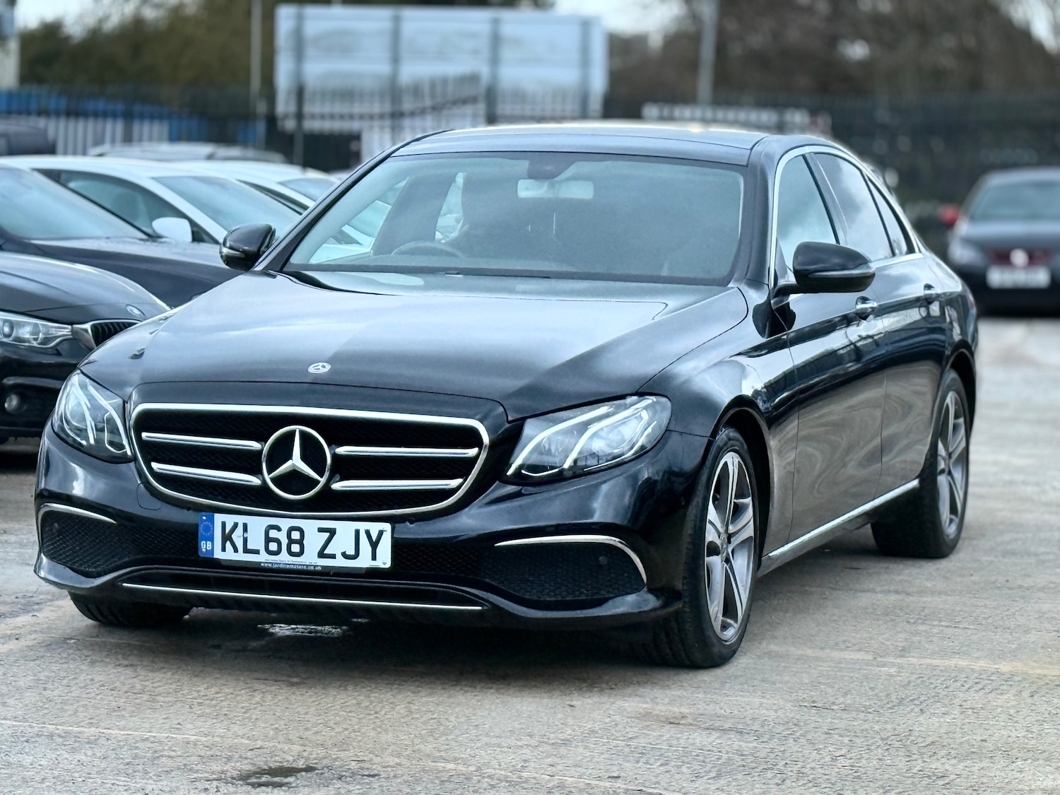 Used Mercedes-Benz E Class 2019 for sale - 76616867: Photo 2