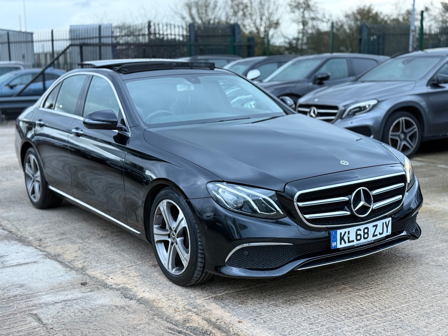 Used Mercedes-Benz E Class 2019 for sale - 76616867: Photo 5