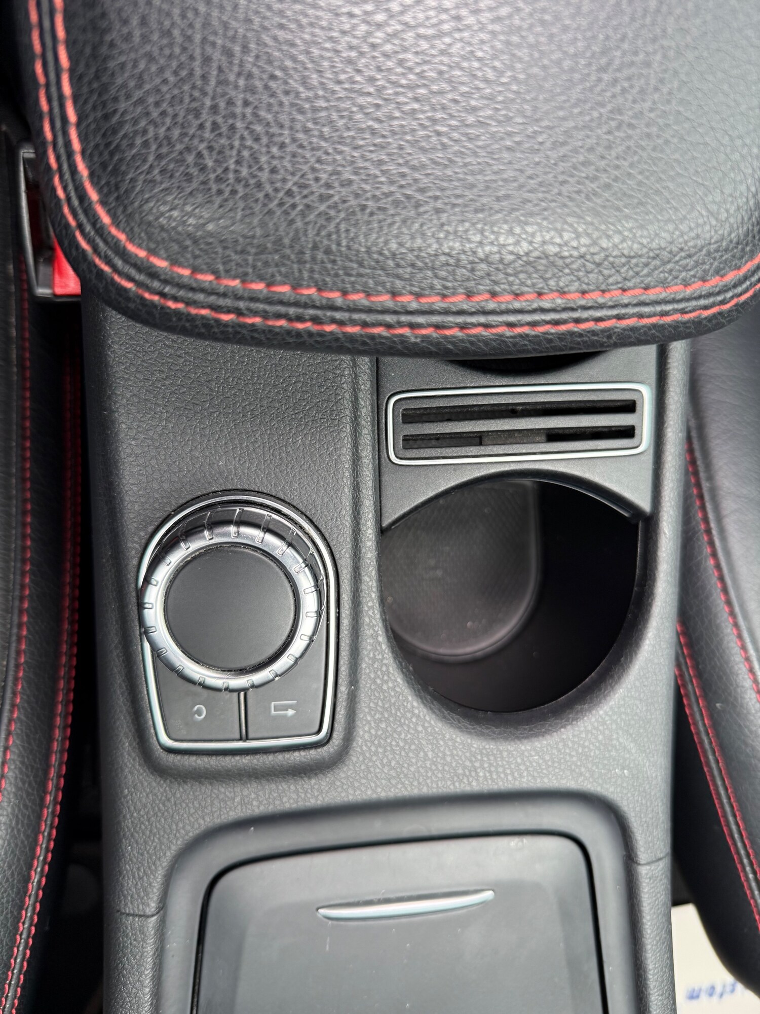 Used Mercedes-Benz GLA 2015 for sale - 76287919: Photo 48