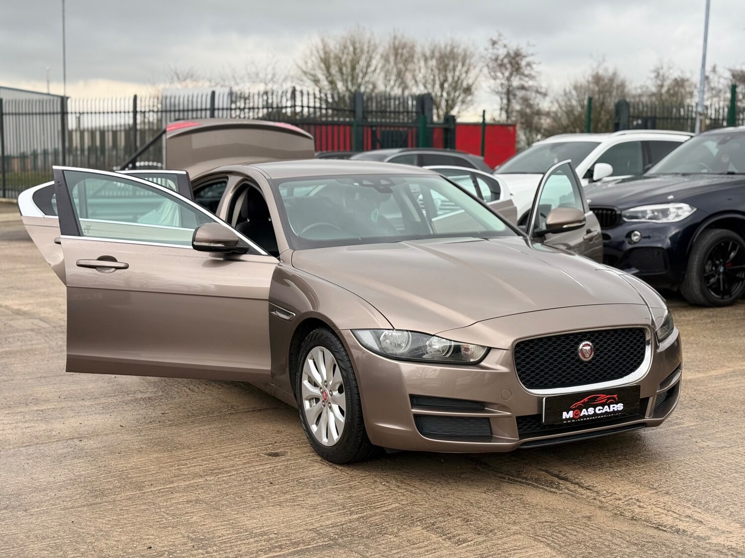 Used Jaguar XE 2016 for sale - 77493753: Photo 10