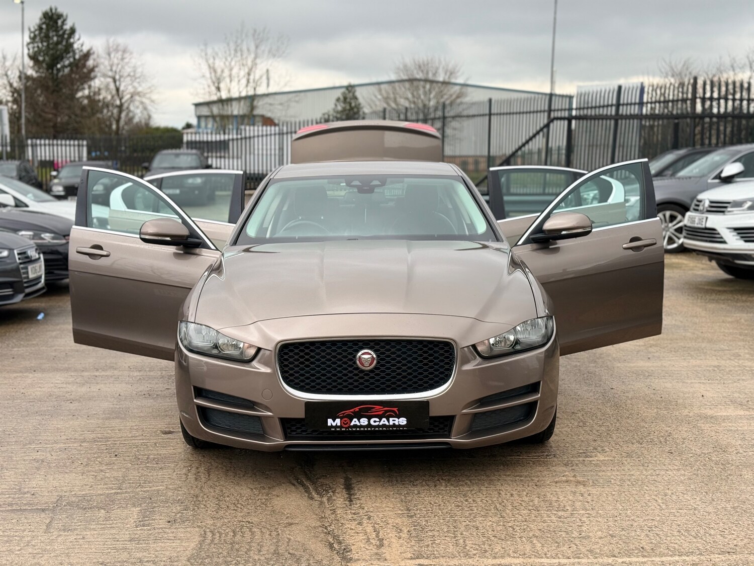 Used Jaguar XE 2016 for sale - 77493753: Photo 11