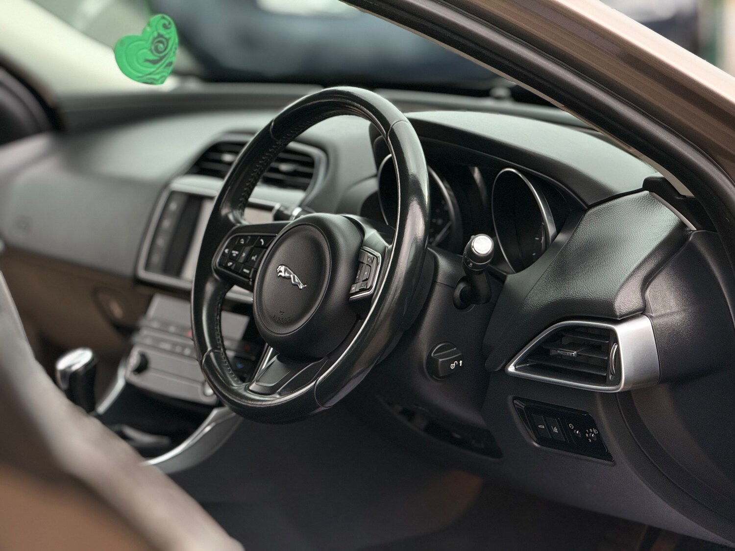 Used Jaguar XE 2016 for sale - 77493753: Photo 18