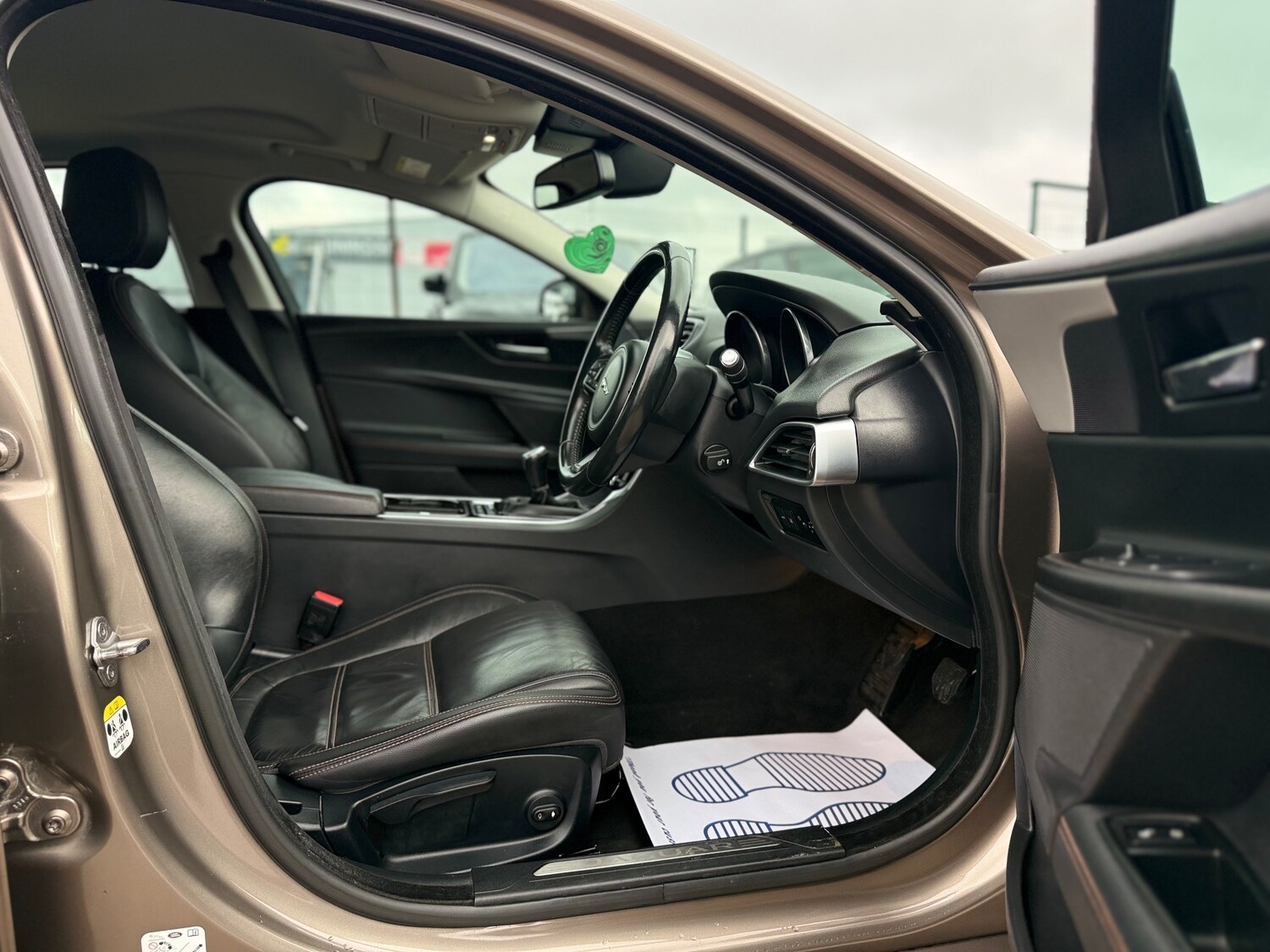 Used Jaguar XE 2016 for sale - 77493753: Photo 20