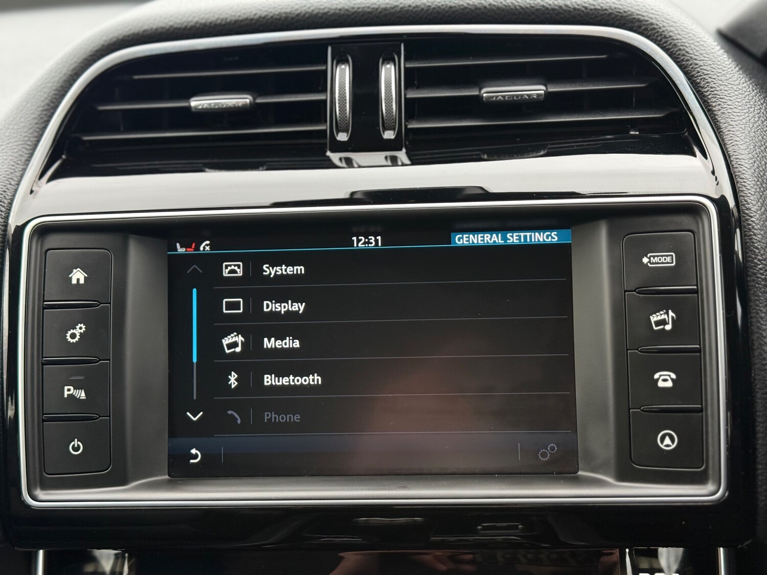 Used Jaguar XE 2016 for sale - 77493753: Photo 43