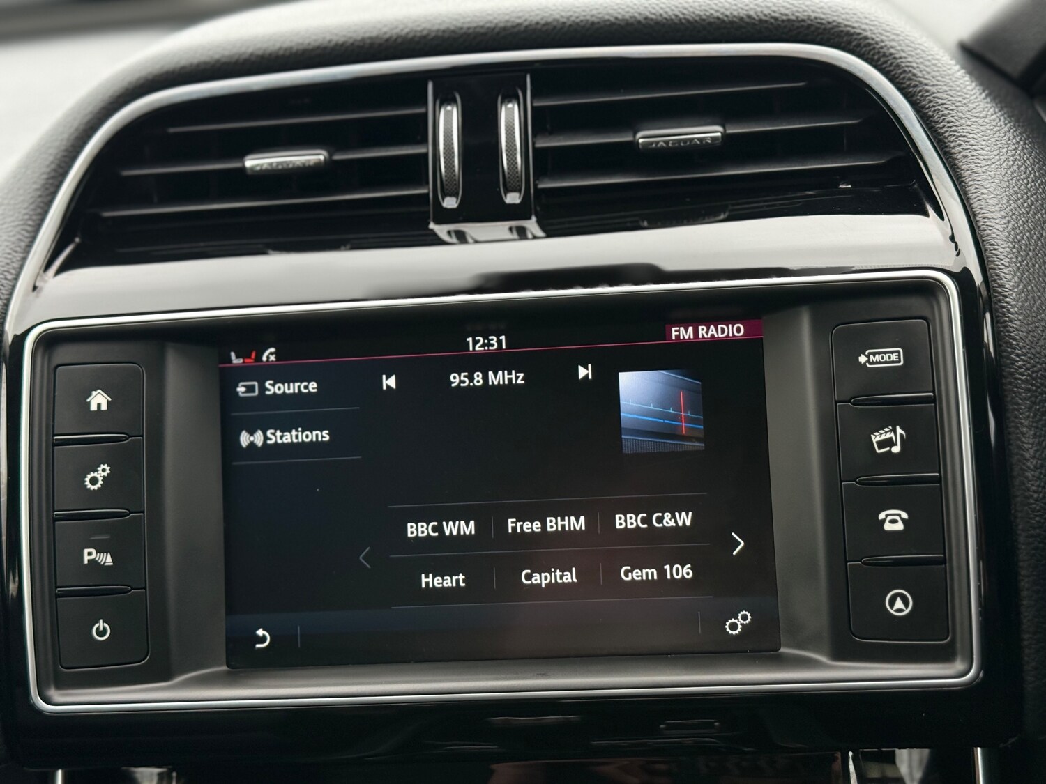 Used Jaguar XE 2016 for sale - 77493753: Photo 45