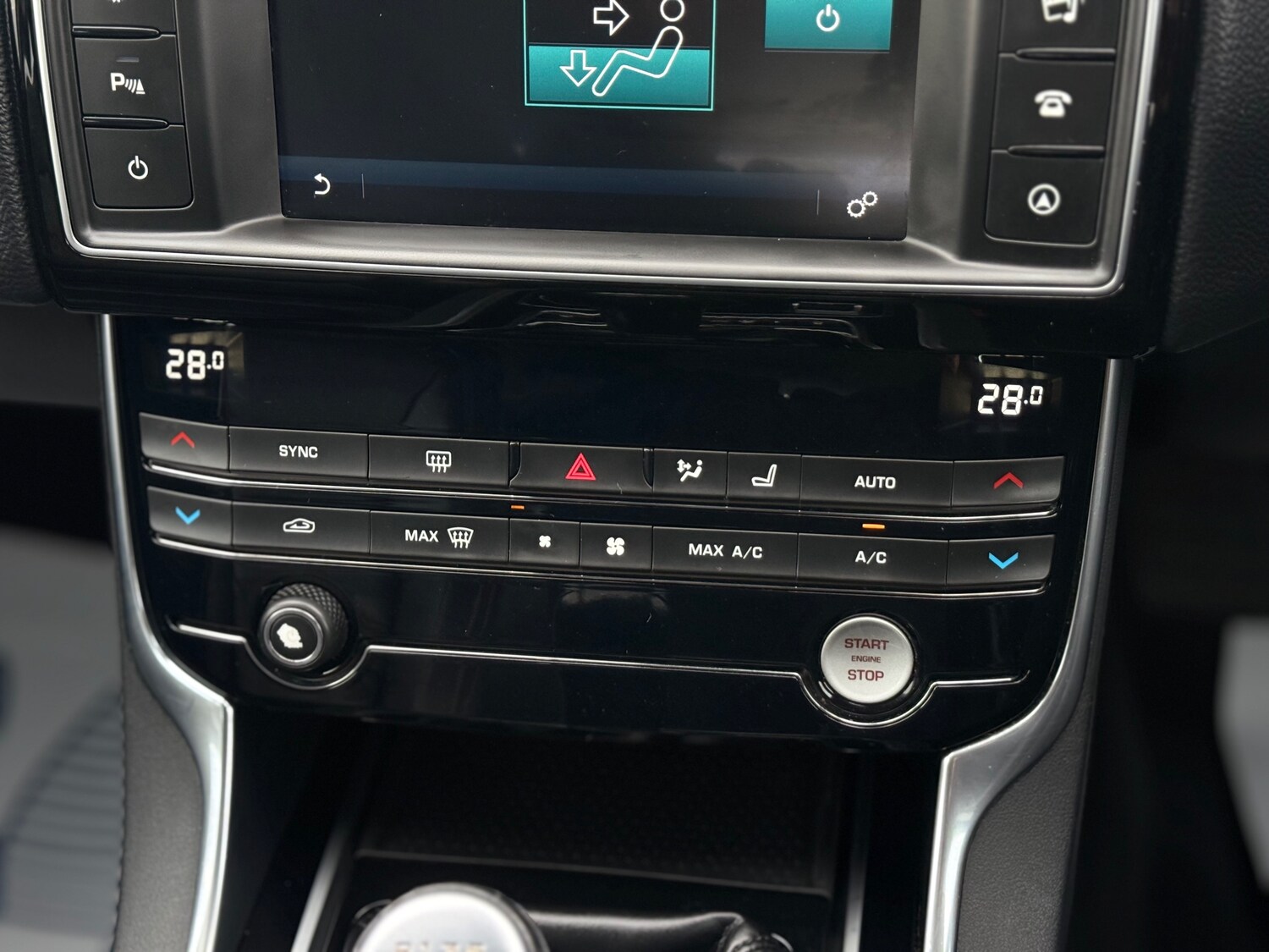 Used Jaguar XE 2016 for sale - 77493753: Photo 47