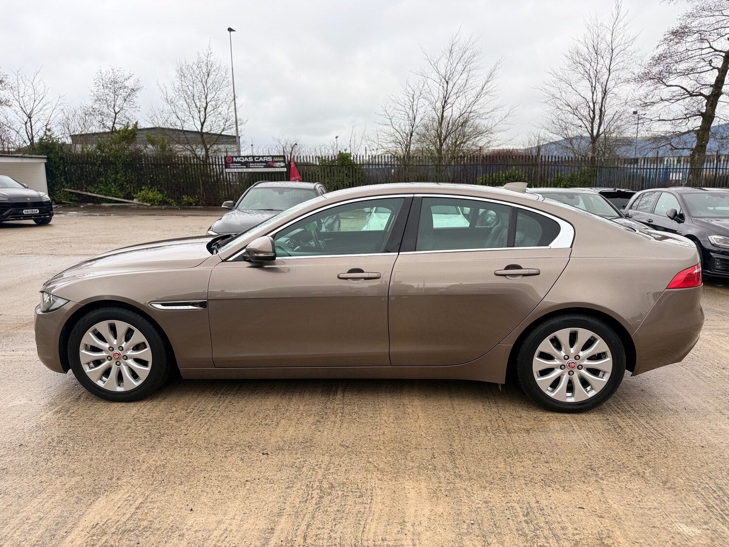 Used Jaguar XE 2016 for sale - 77493753: Photo 6