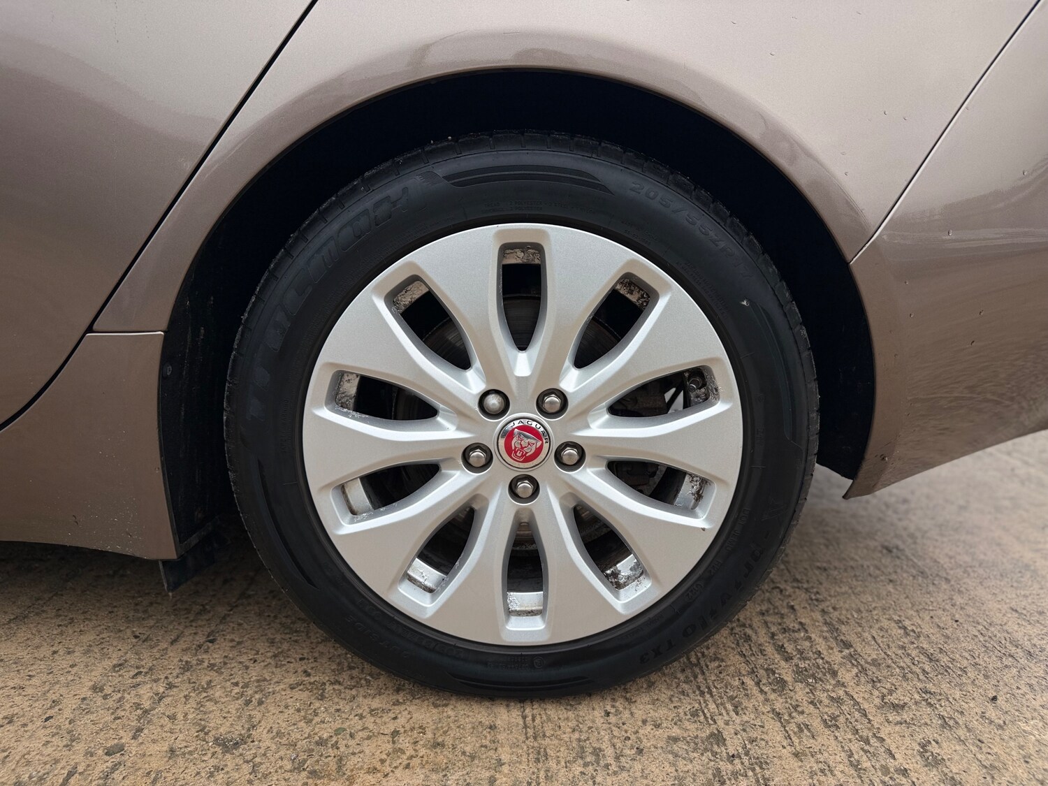 Used Jaguar XE 2016 for sale - 77493753: Photo 60