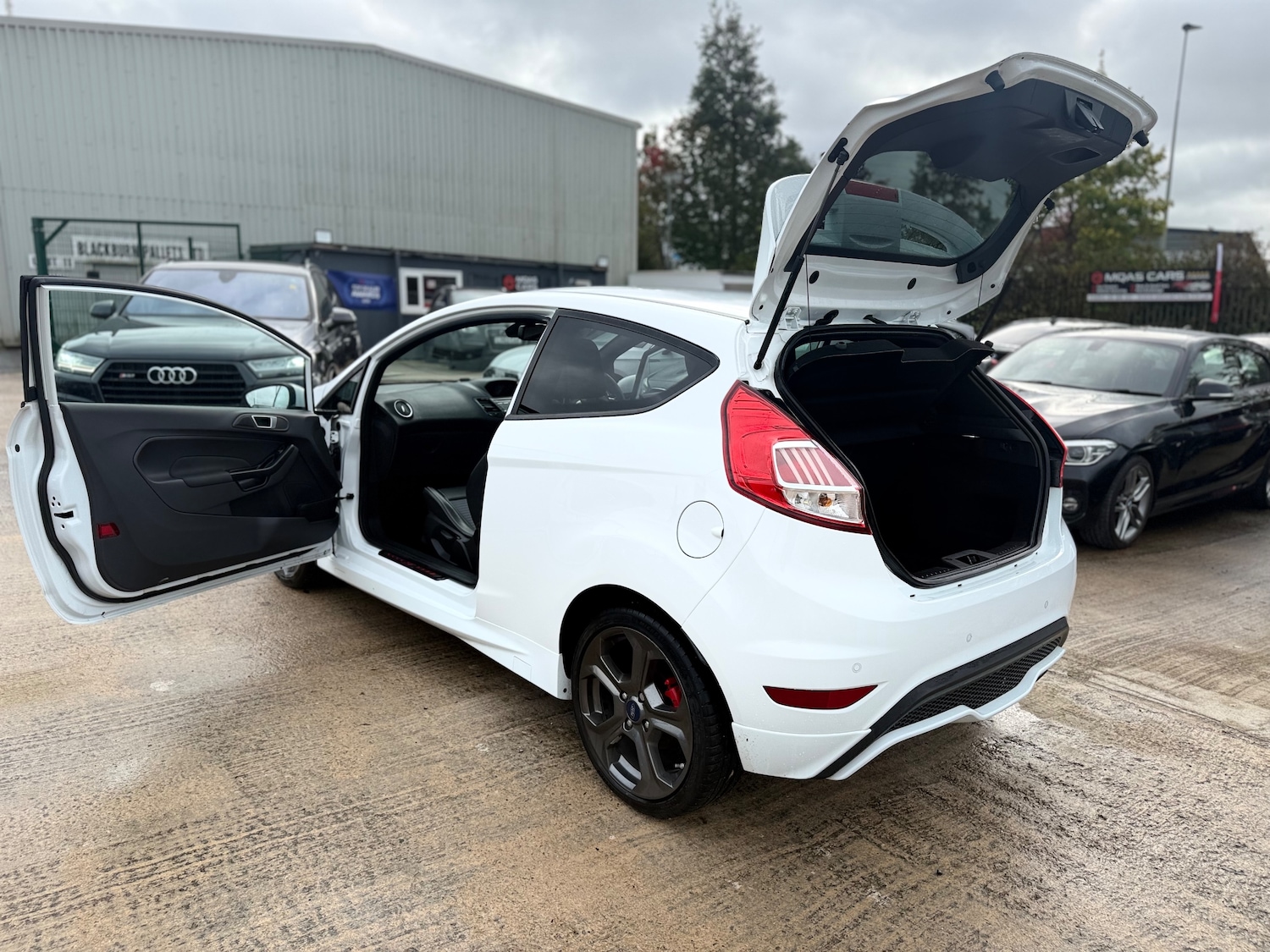 Used Ford Fiesta 2015 for sale - 76174163: Photo 14