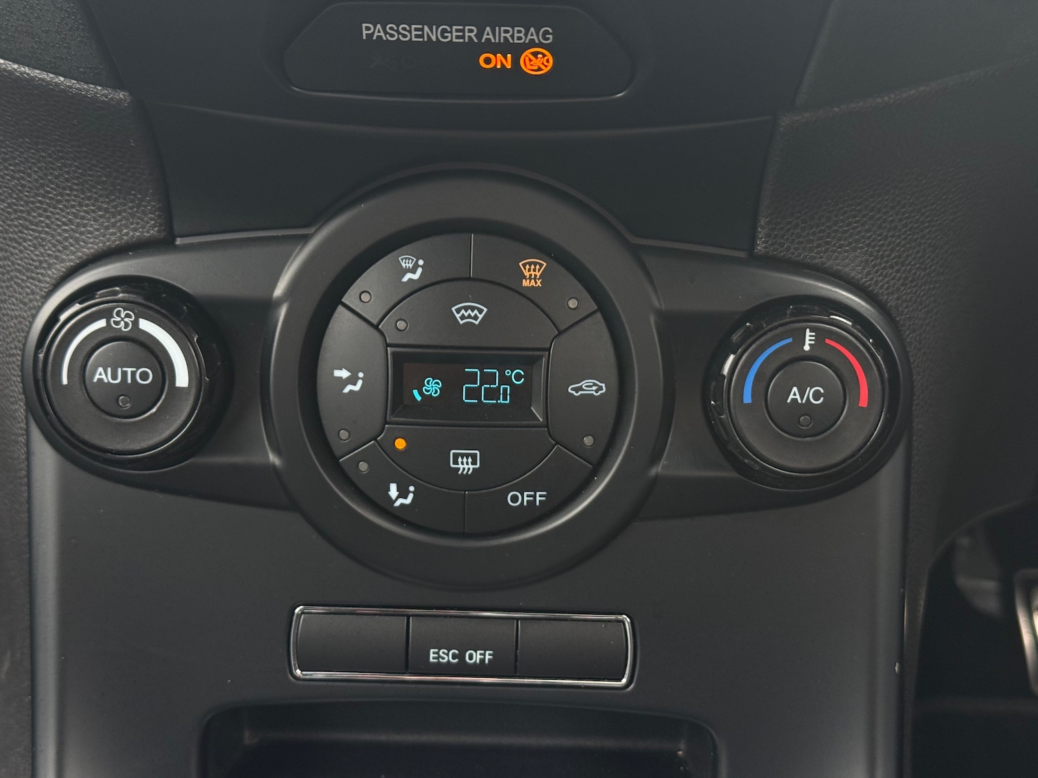 Used Ford Fiesta 2015 for sale - 76174163: Photo 41