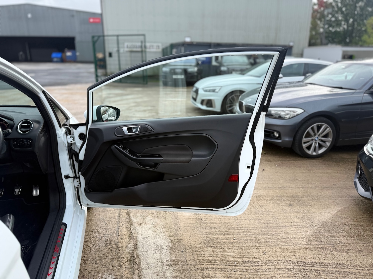 Used Ford Fiesta 2015 for sale - 76174163: Photo 47