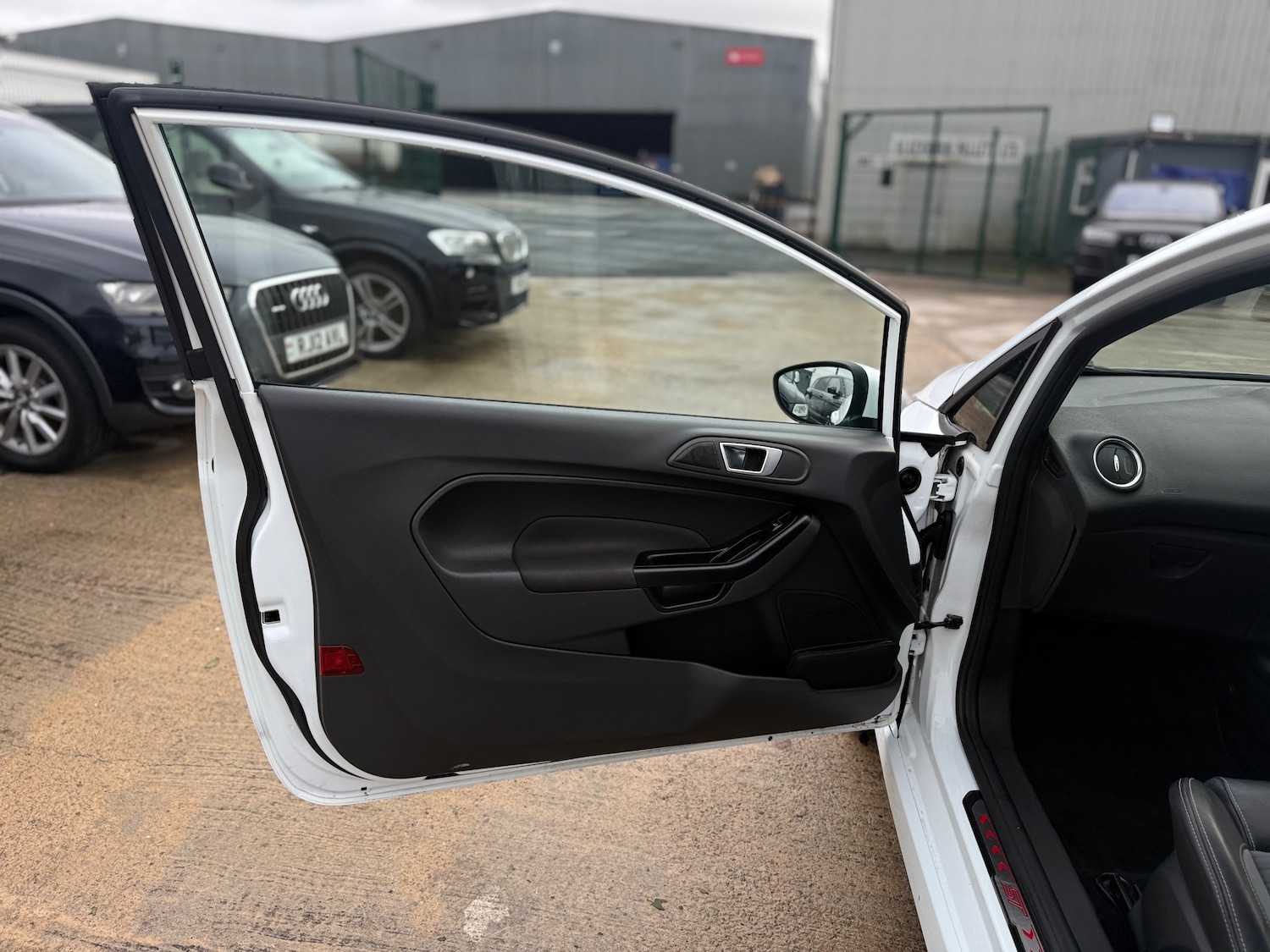 Used Ford Fiesta 2015 for sale - 76174163: Photo 49
