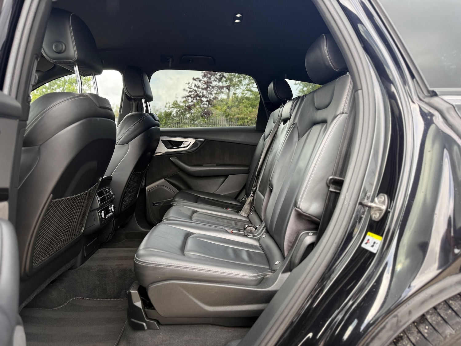 Vehicle 29