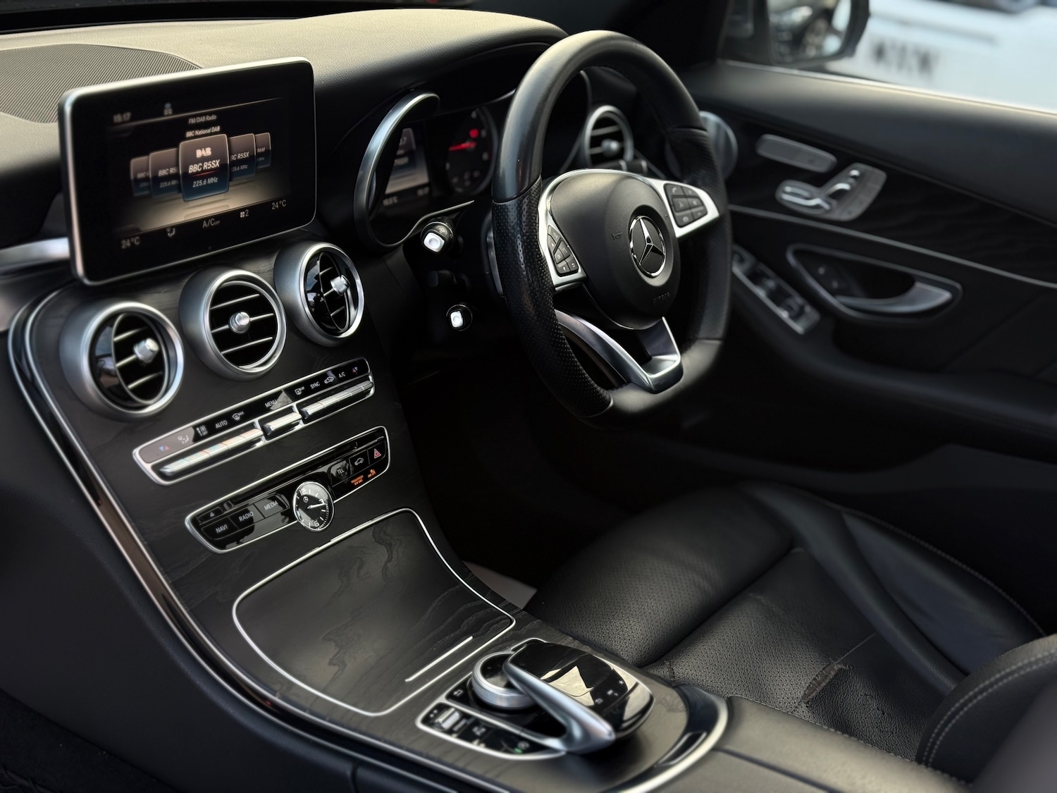 Used Mercedes-Benz C Class 2016 for sale - 76386875: Photo 21