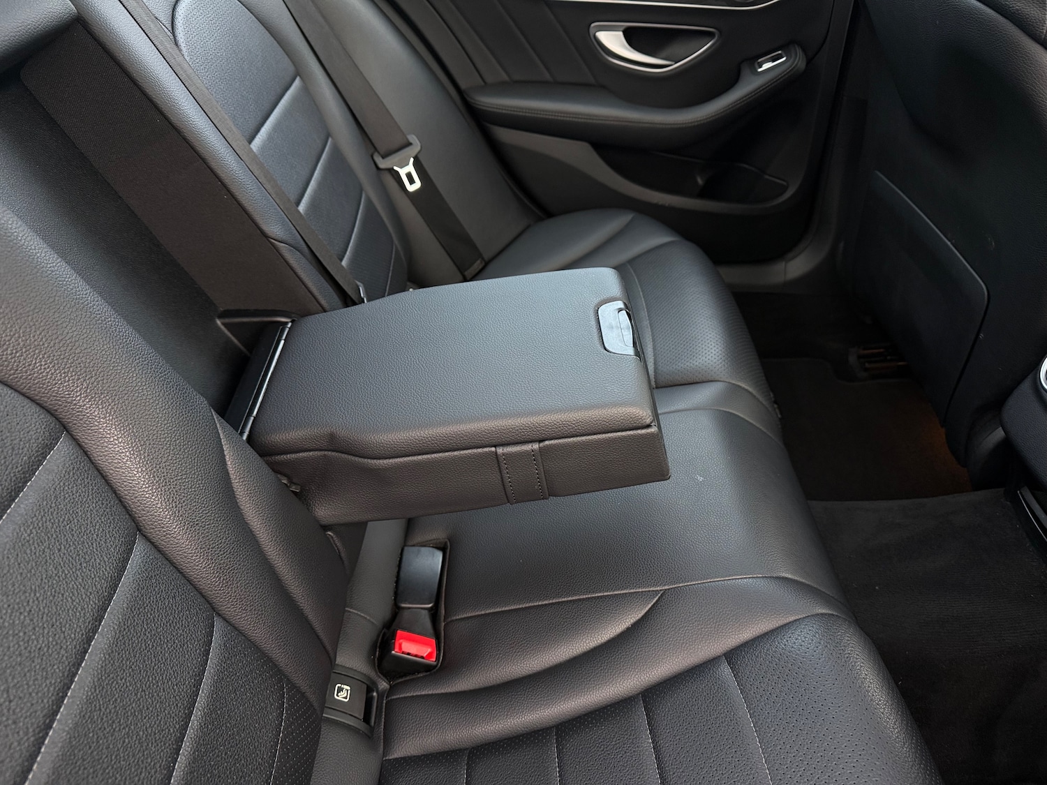 Used Mercedes-Benz C Class 2016 for sale - 76386875: Photo 38