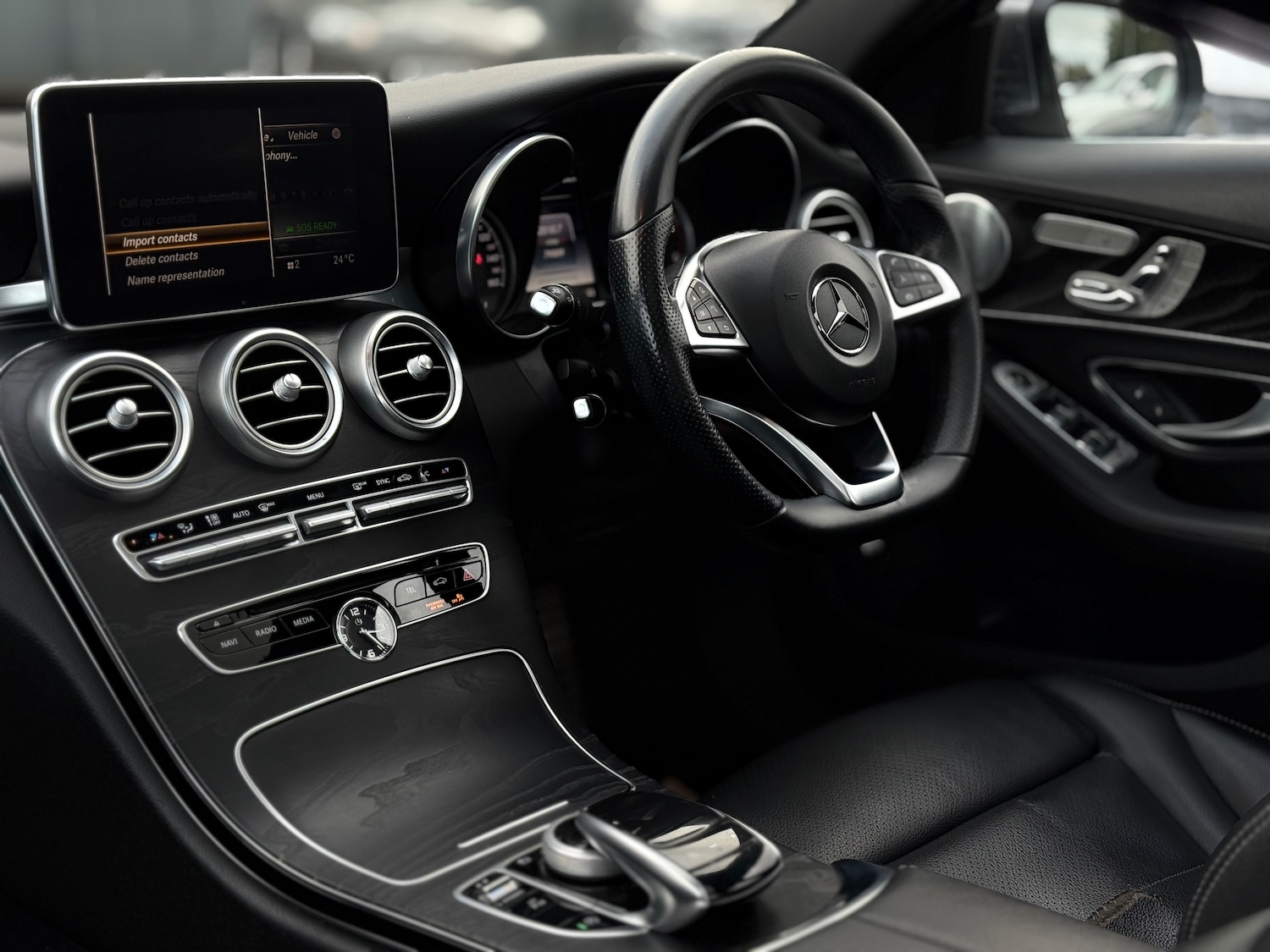 Used Mercedes-Benz C Class 2016 for sale - 76386875: Photo 4