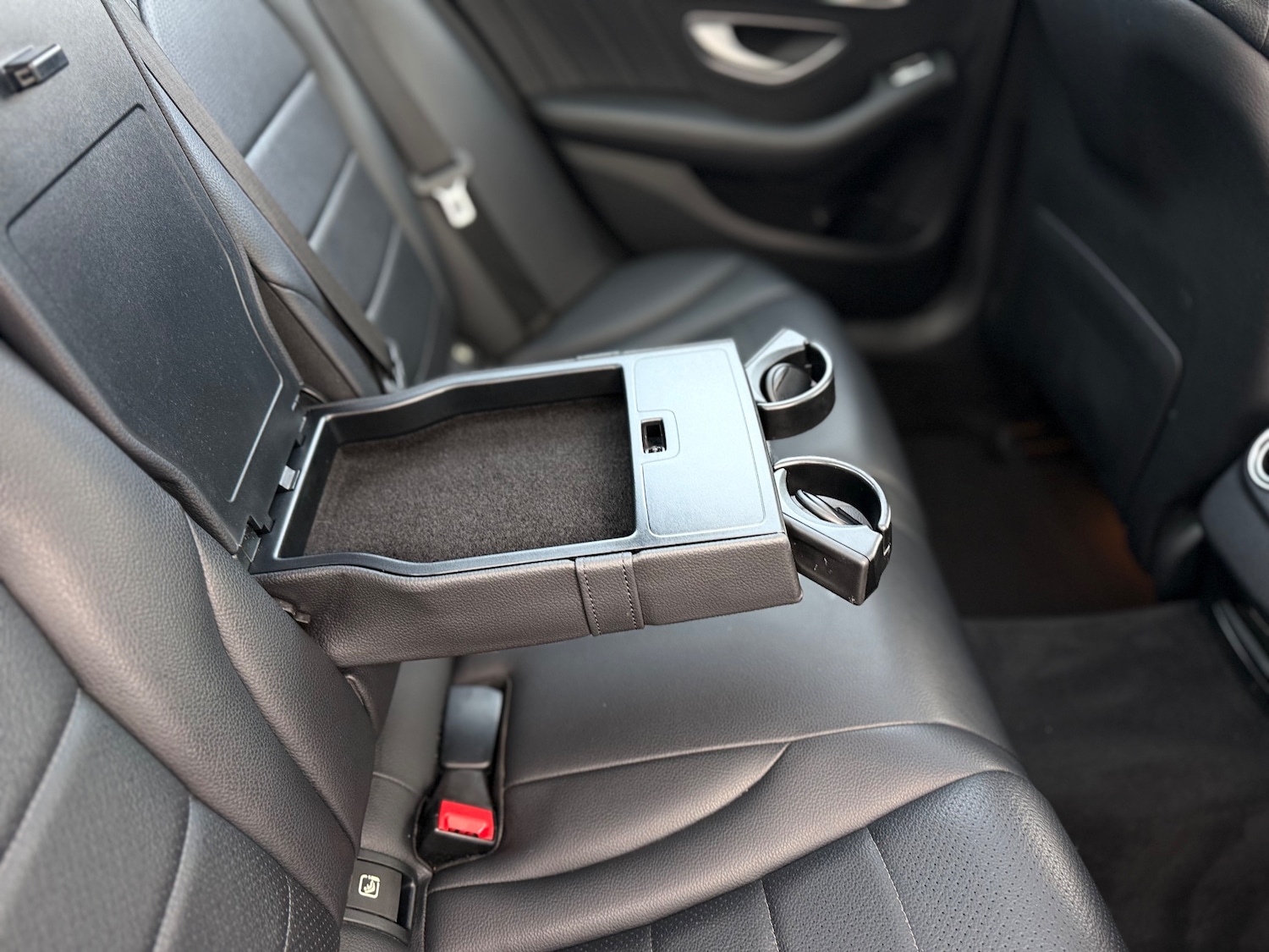 Used Mercedes-Benz C Class 2016 for sale - 76386875: Photo 40