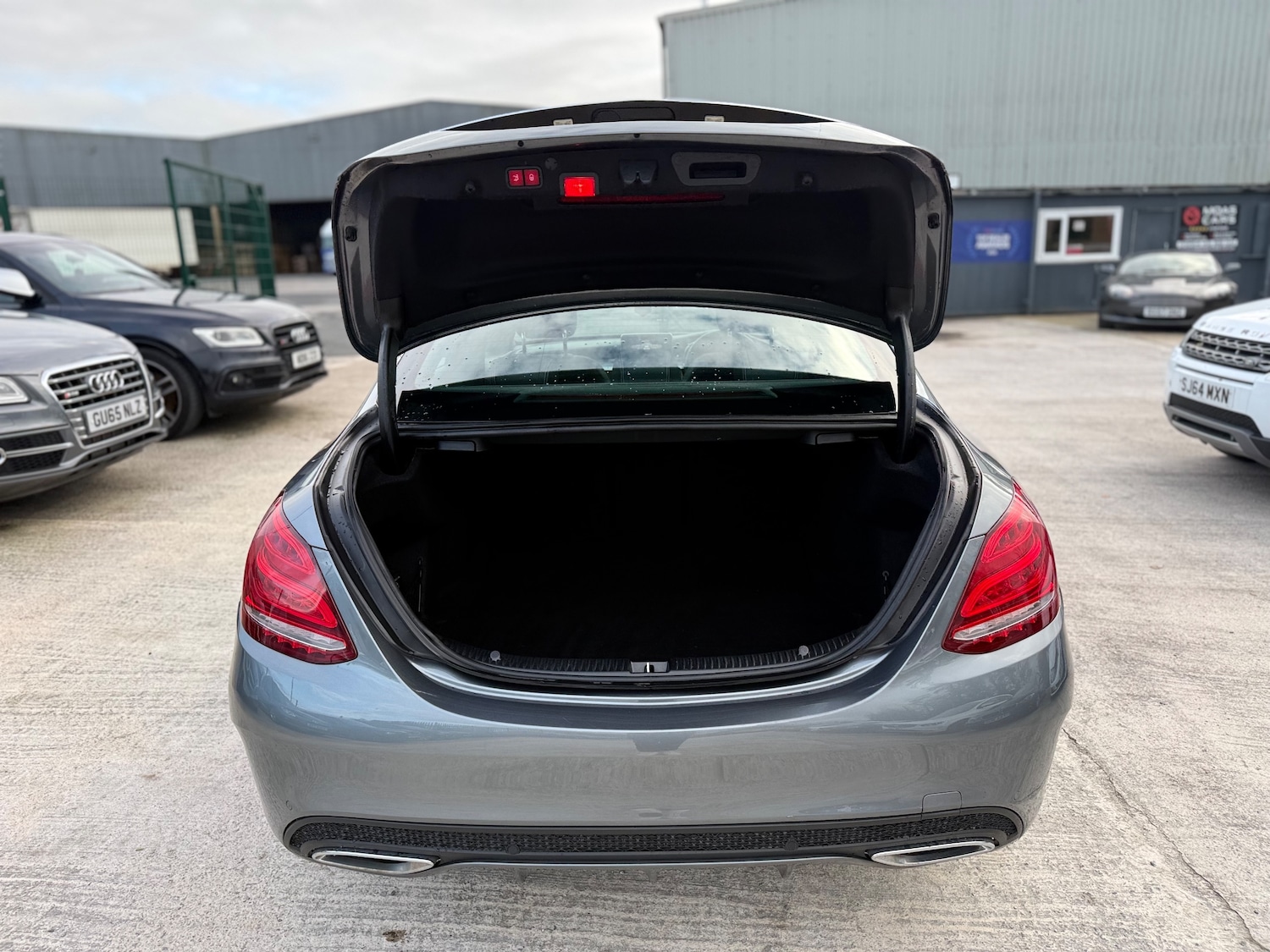 Used Mercedes-Benz C Class 2016 for sale - 76386875: Photo 44