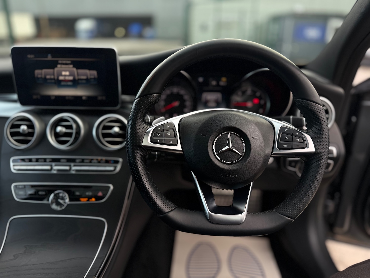 Used Mercedes-Benz C Class 2016 for sale - 76386875: Photo 46