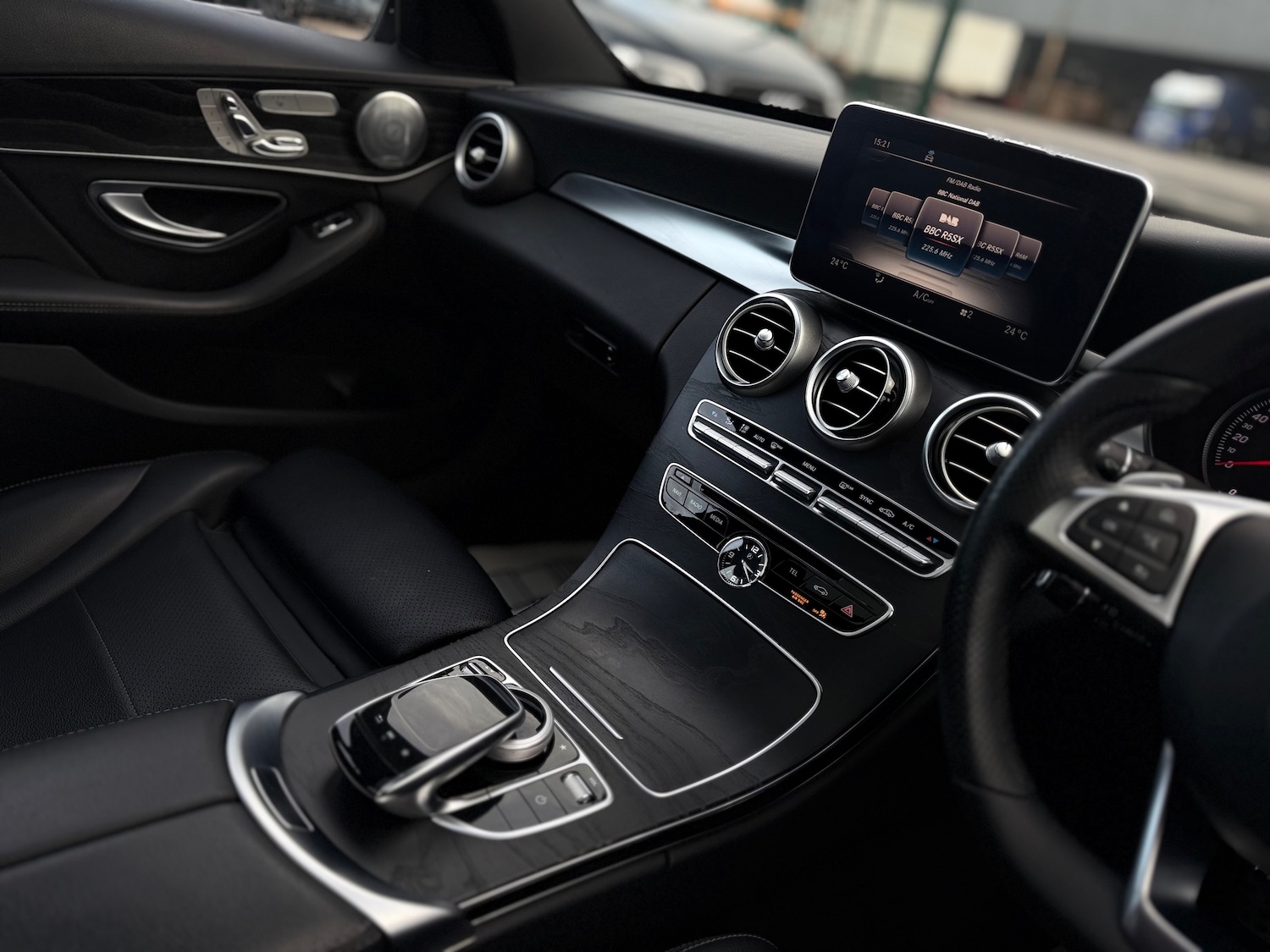 Used Mercedes-Benz C Class 2016 for sale - 76386875: Photo 48