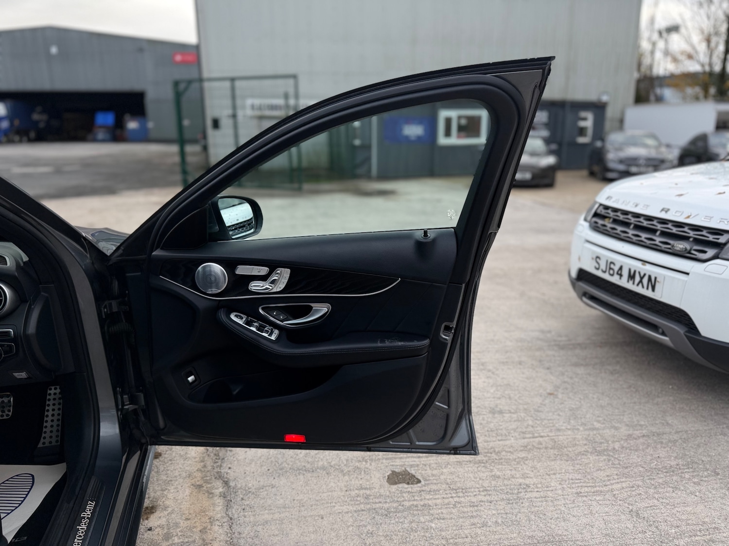 Used Mercedes-Benz C Class 2016 for sale - 76386875: Photo 63