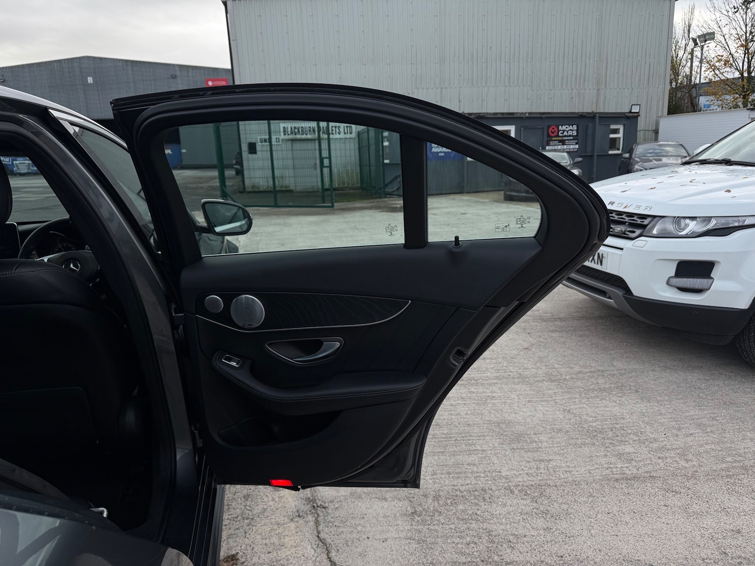 Used Mercedes-Benz C Class 2016 for sale - 76386875: Photo 64