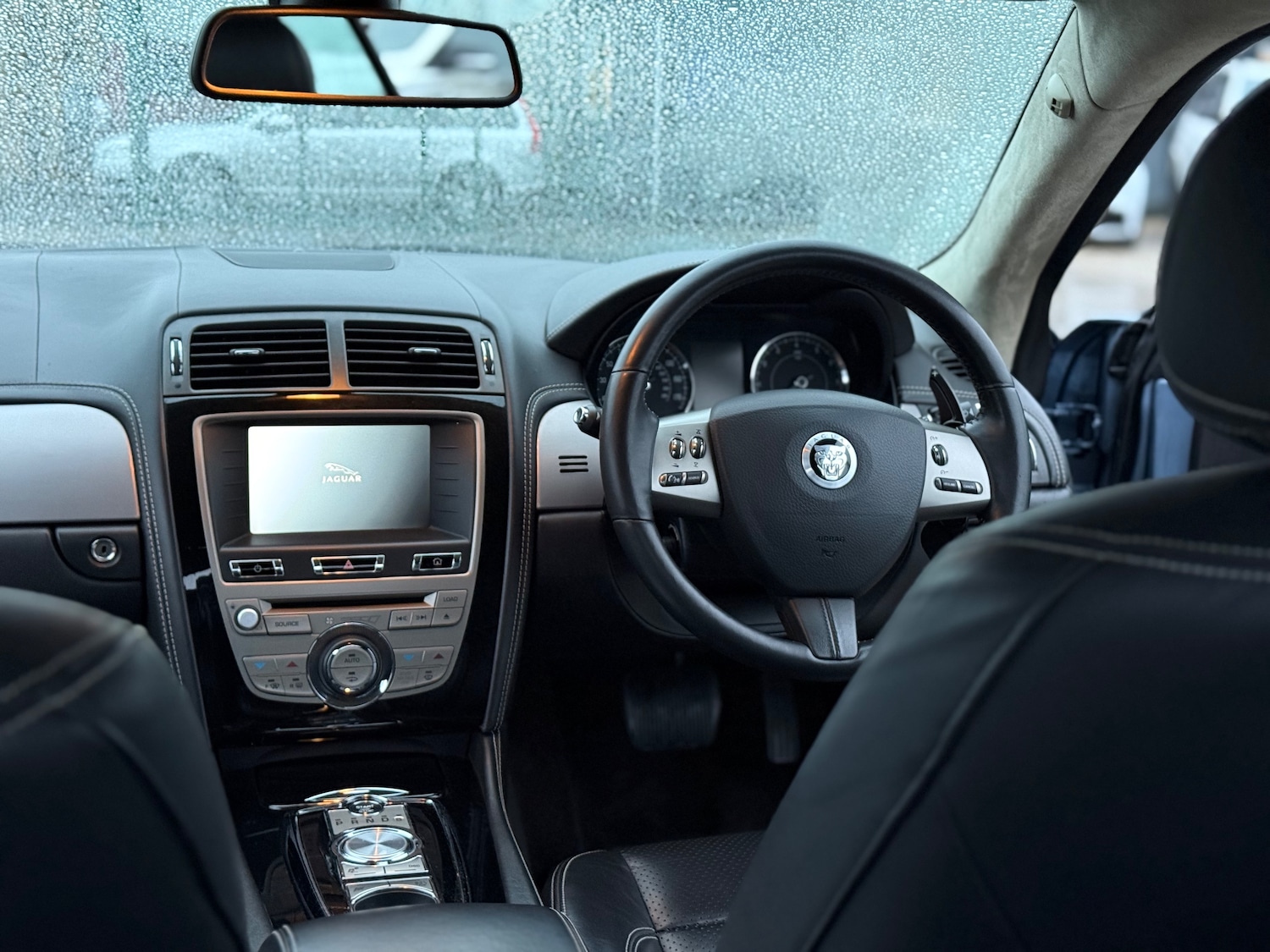 Used Jaguar XK 2009 for sale - 76949802: Photo 4