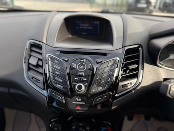 Used Ford Fiesta 2017 for sale - 79473029: Photo