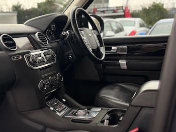 Used Land Rover Discovery 2016 for sale - 77798082: Photo