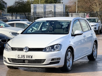Used Volkswagen Golf 2015 for sale - 76405813: Photo