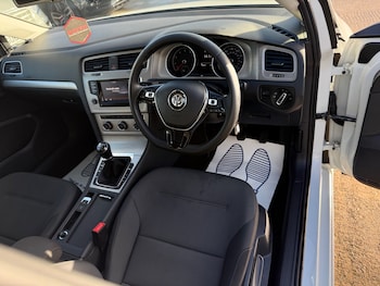 Used Volkswagen Golf 2015 for sale - 76405813: Photo