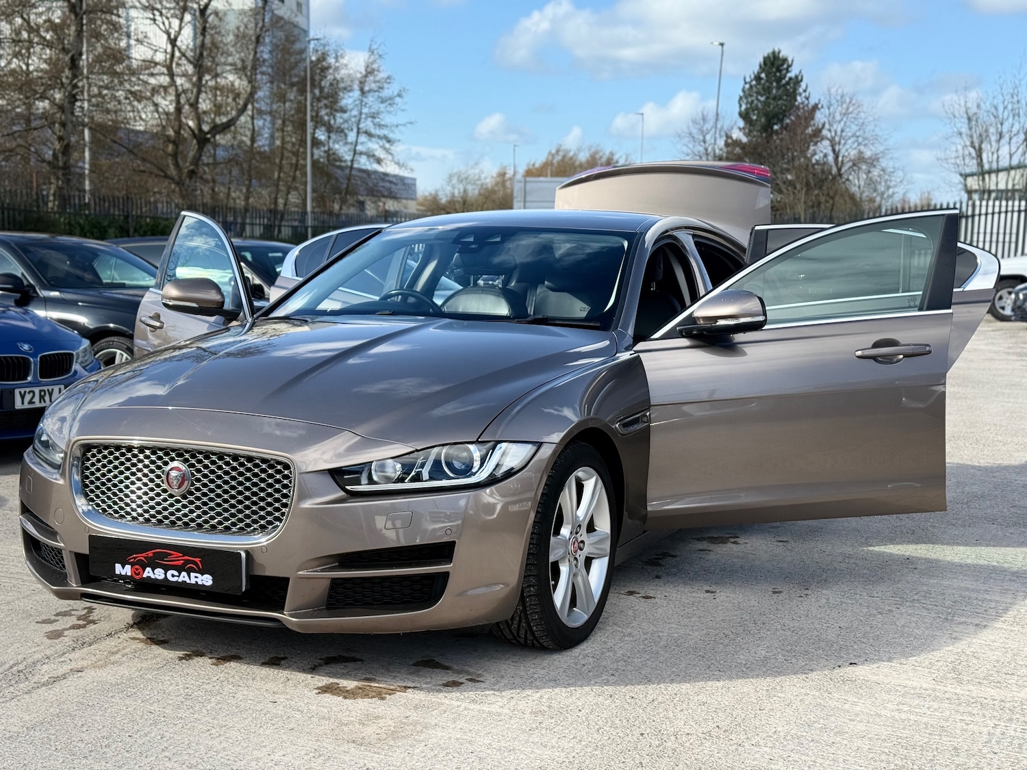 Used Jaguar XE 2017 for sale - 77890548: Photo 12