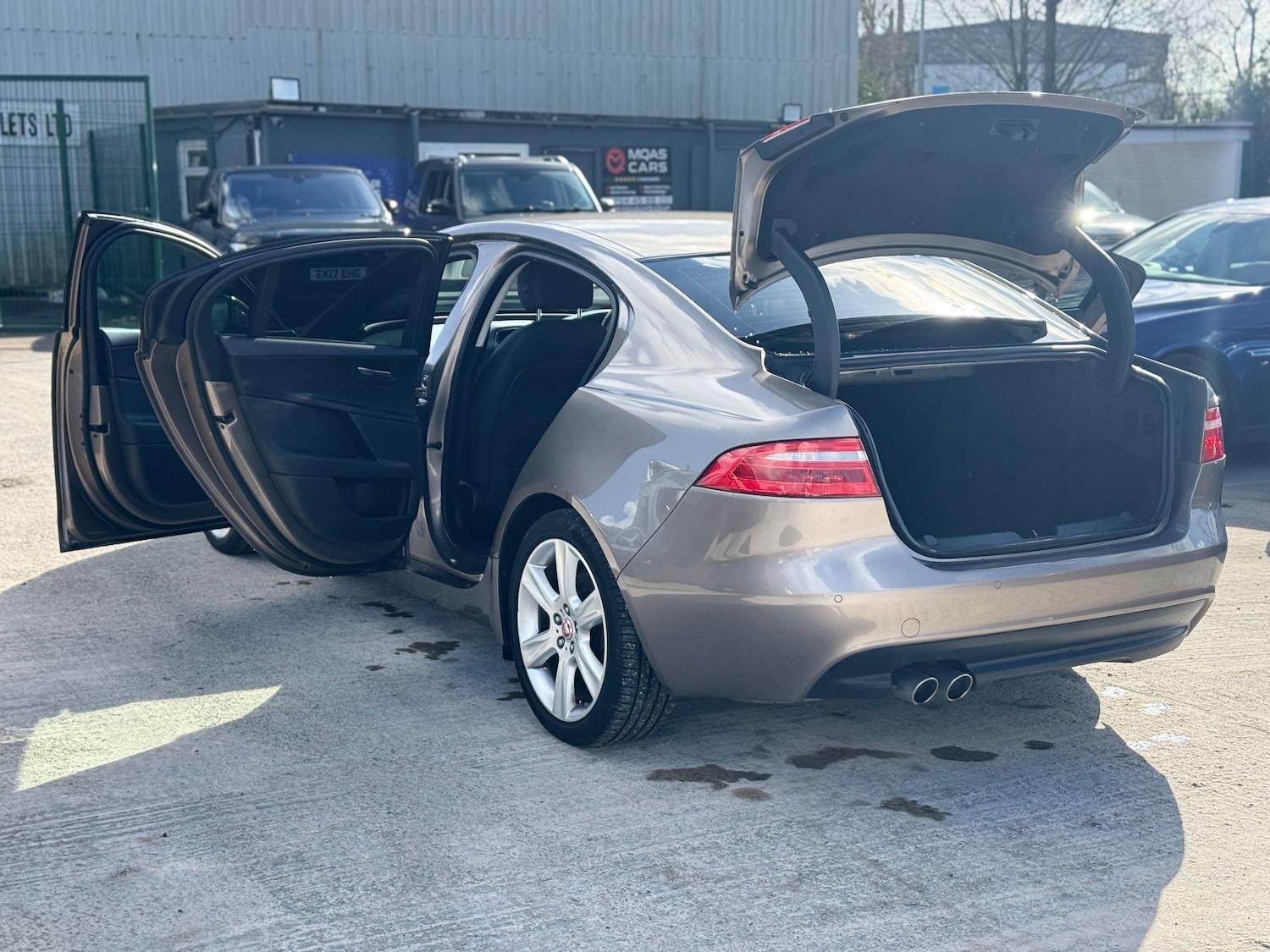 Used Jaguar XE 2017 for sale - 77890548: Photo 14