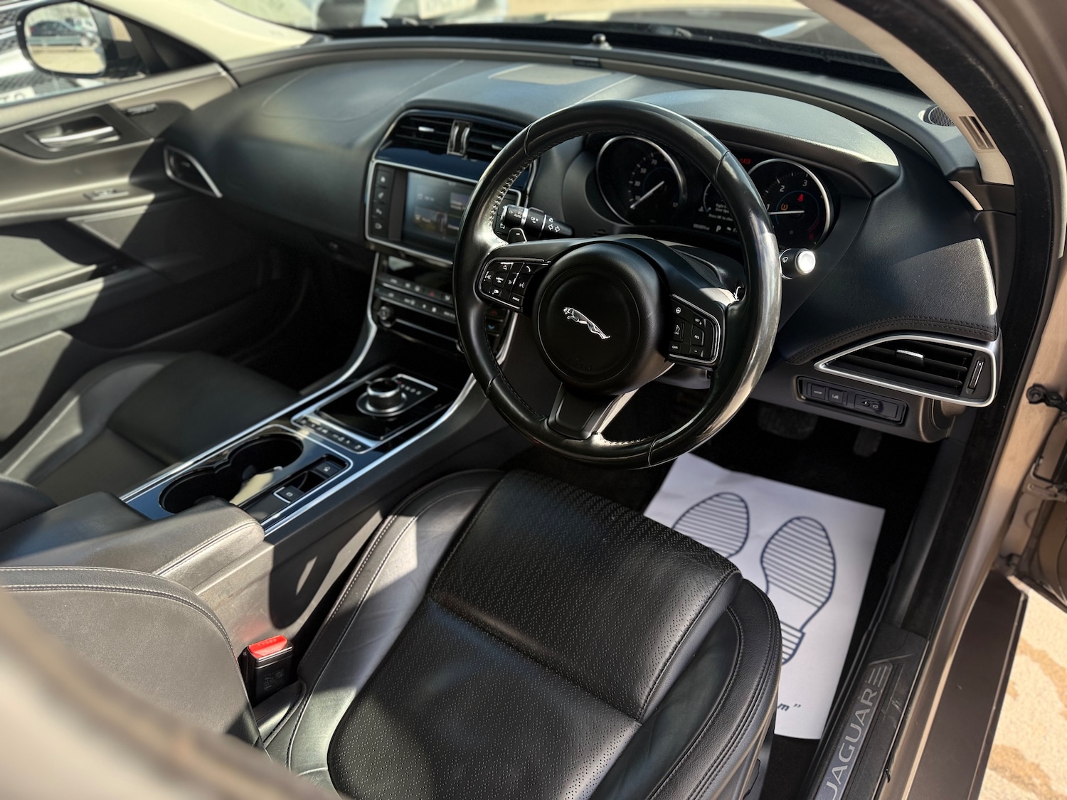 Used Jaguar XE 2017 for sale - 77890548: Photo 20