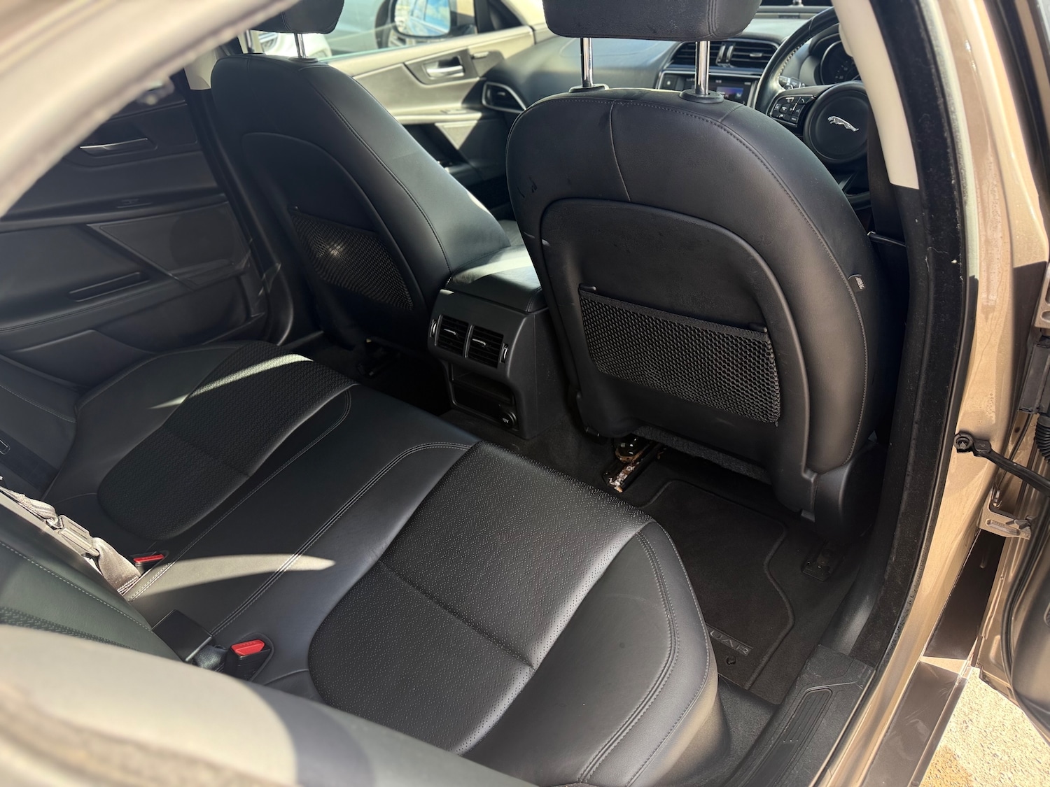 Used Jaguar XE 2017 for sale - 77890548: Photo 26