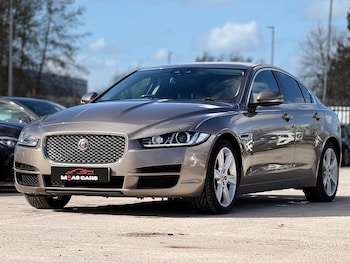 Used Jaguar XE 2017 for sale - 77890548: Photo