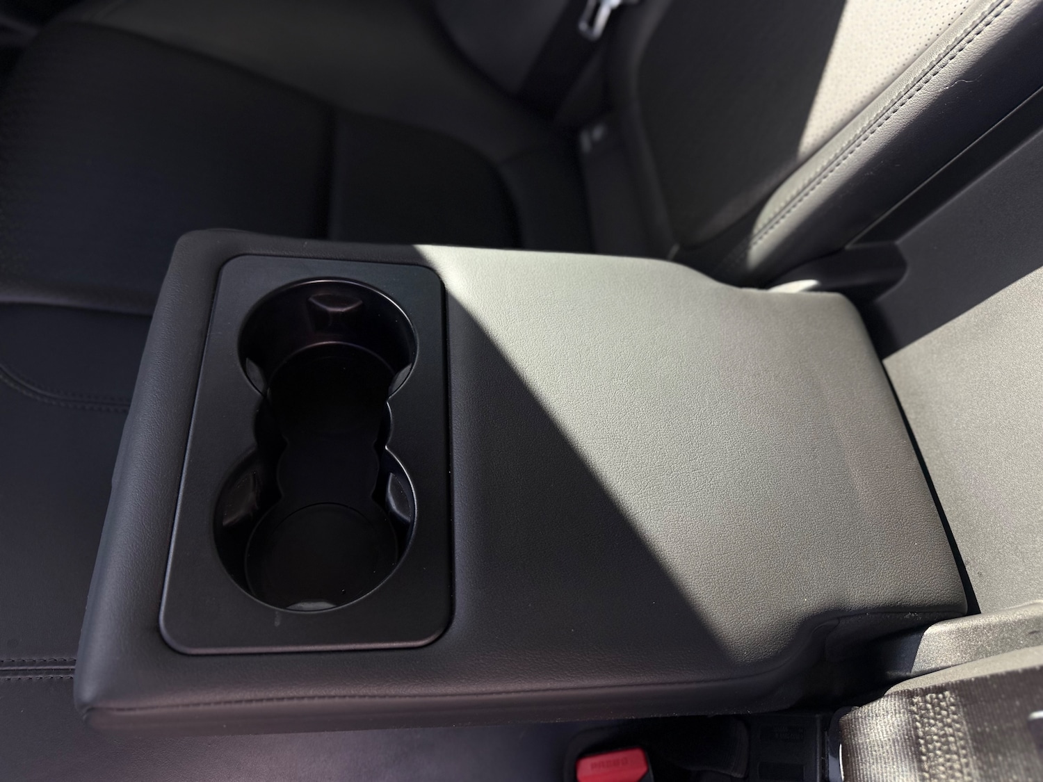 Used Jaguar XE 2017 for sale - 77890548: Photo 32