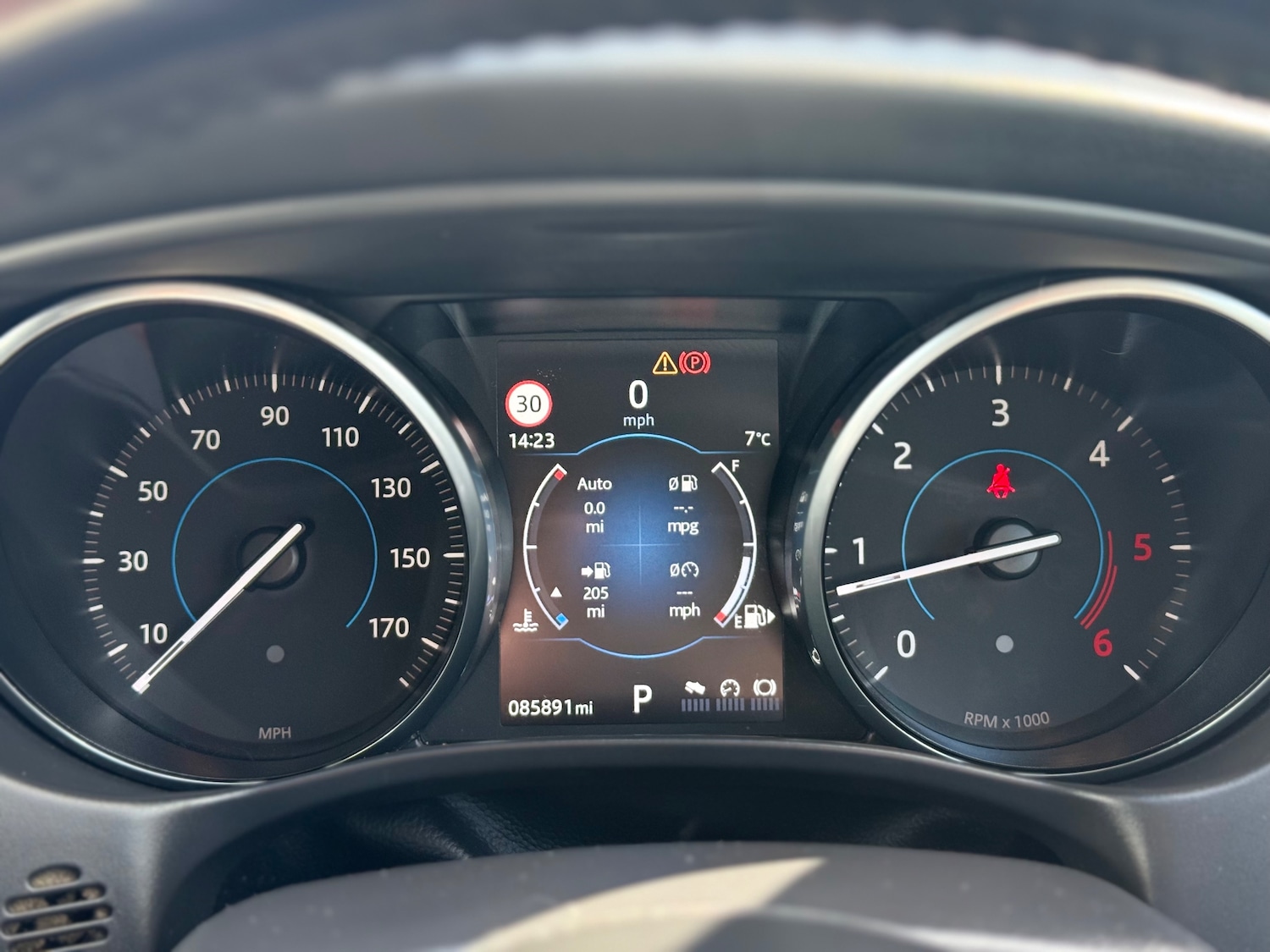 Used Jaguar XE 2017 for sale - 77890548: Photo 36