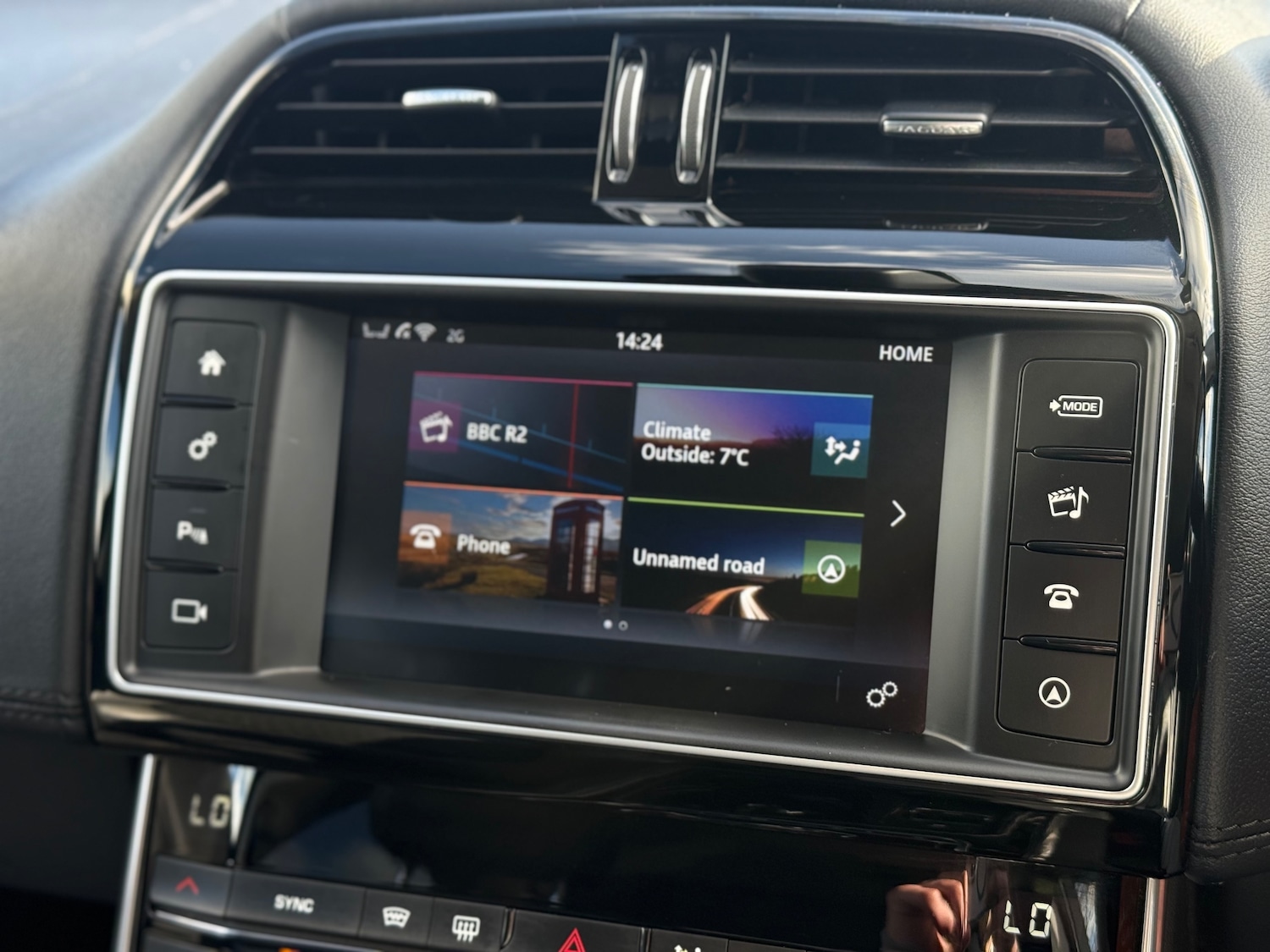 Used Jaguar XE 2017 for sale - 77890548: Photo 38