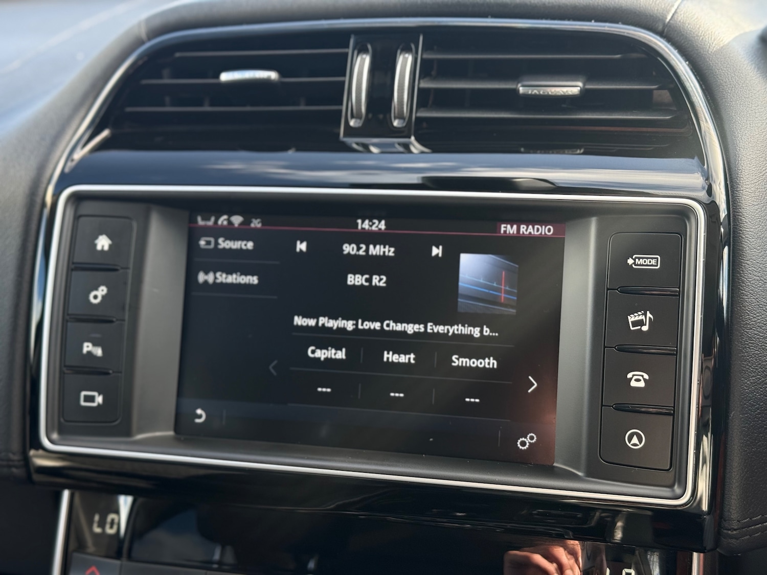 Used Jaguar XE 2017 for sale - 77890548: Photo 41