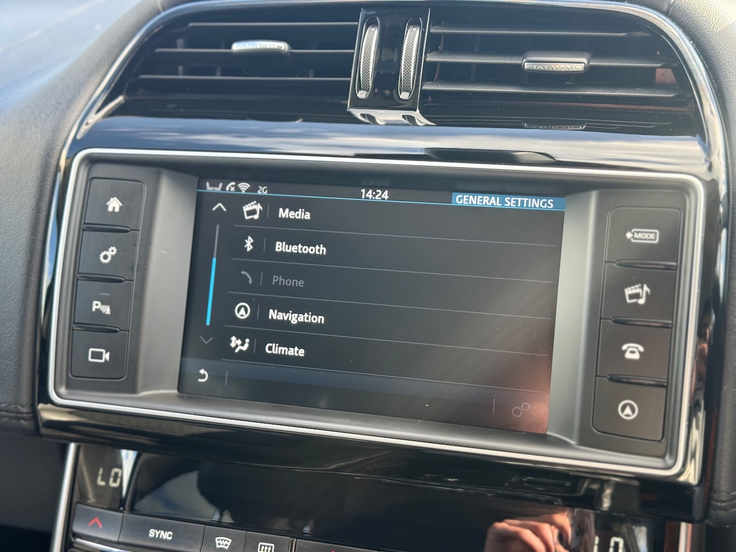 Used Jaguar XE 2017 for sale - 77890548: Photo 45