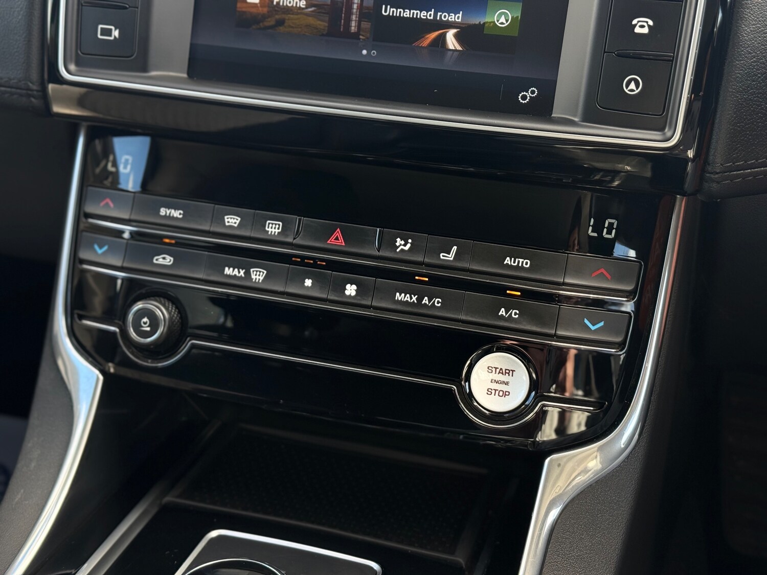 Used Jaguar XE 2017 for sale - 77890548: Photo 47